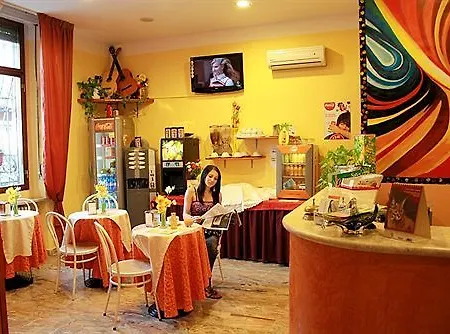 San Giovanni Hotel *