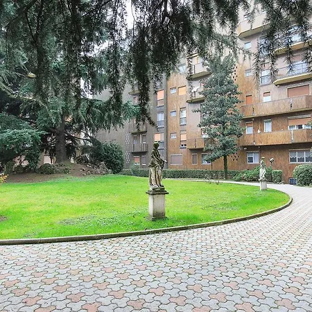 Rosso A Milano, Vicino Allo Ieo Appartement Milan