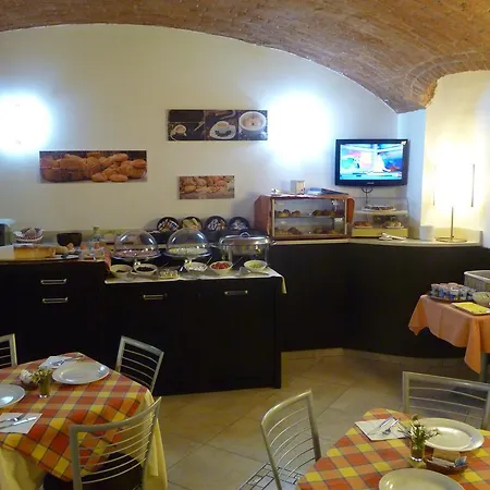 Otel Del Corso 3*