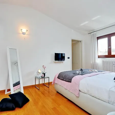 Hintown Chic & Boutique Apartament