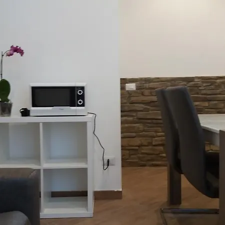 Livings Lazzaroni * Mailand