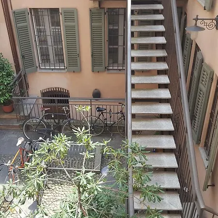 Mila Magenta Apartment