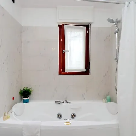 Apartament Hintown Chic & Boutique