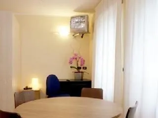 Lägenhetshotell Corvetto Porto Di Mare 4*