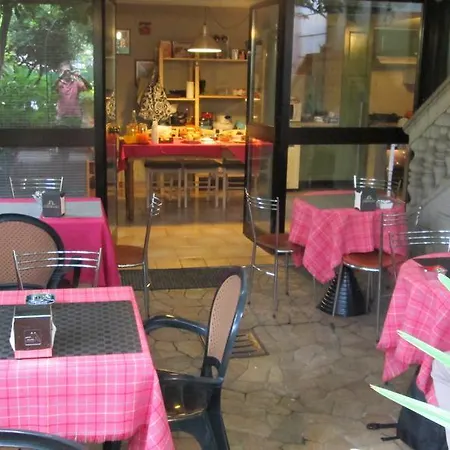 卡格兰蒂酒店 酒店
