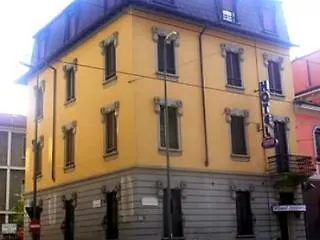 Hotel2000 2* Mediolan