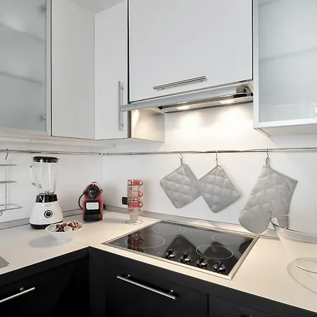 Modern Inner City Apartment