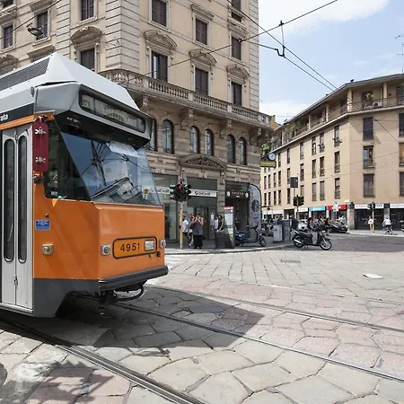 Modern Inner City Apartment Milano