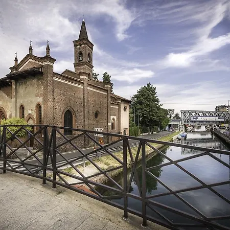 Navigli - Rentclass Corsaro Lägenhet
