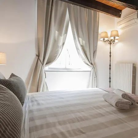 Mila Magenta Apartment