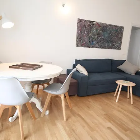 House Of Mirrors Apartment Milan