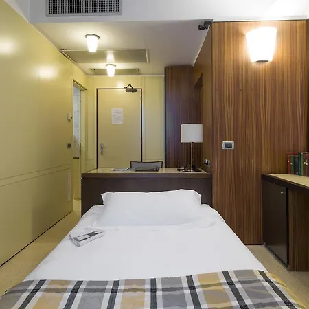 Hotell Carrobbio Milano