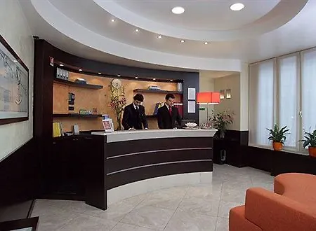 Del Corso فندق