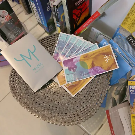 Gogol'ostello & Caffe Letterario * Milán