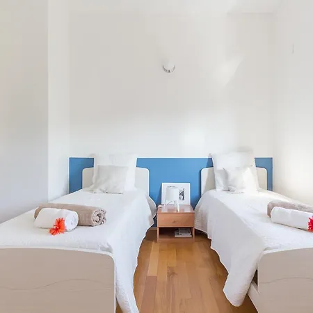 Alessia's Flat- L'8 E Mezzo דירה מילאנו