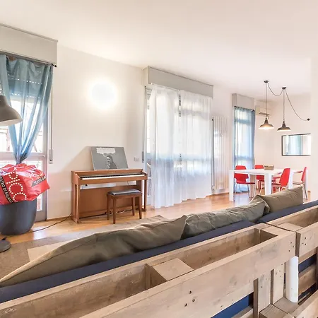 דירה Alessia's Flat- L'8 E Mezzo מילאנו