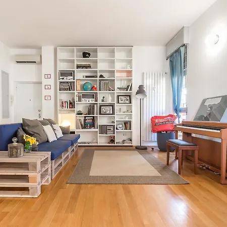 Alessia's Flat- L'8 E Mezzo * מילאנו