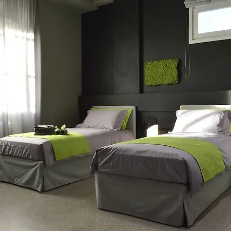 Miloft Guest Rooms And Terrace Bed & Breakfast *