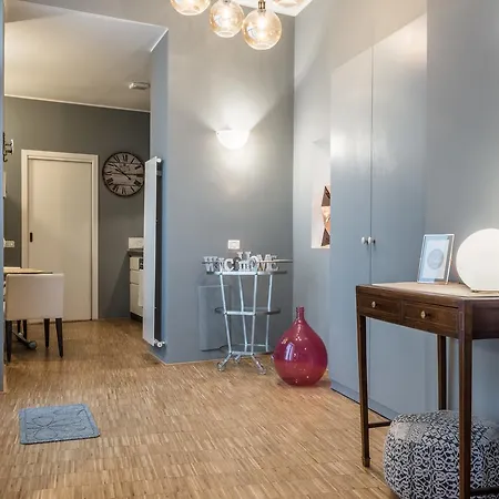 Porta Venezia Apartment