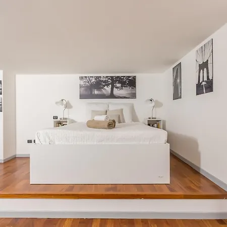 Alessia's Flat- Portello 2 * Милан