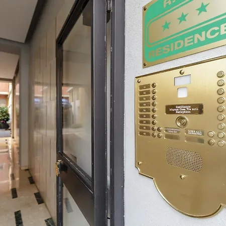 レジデンス ミニョンカーセ トレ 3* ミラノ