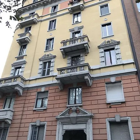 Paris Hotel Milan
