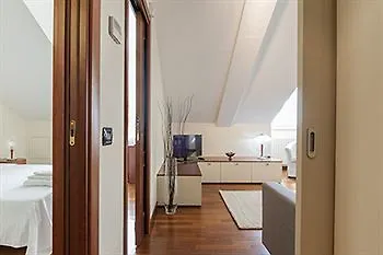 Royal Magenta & Luxury Apartment *