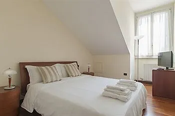 Royal Magenta & Luxury Apartment *