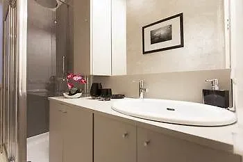 Royal Magenta & Luxury Apartment Milan