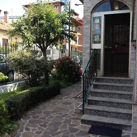 Panzió Milano B&B *