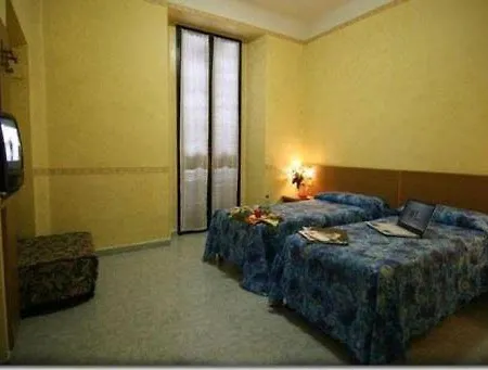 Verona فندق ميلان