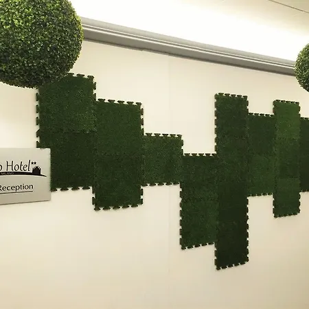 Hotel Esco 2*
