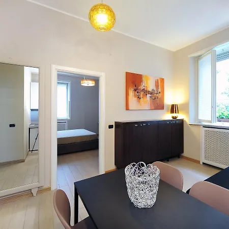 Urban District - Old Town 2 Br *
