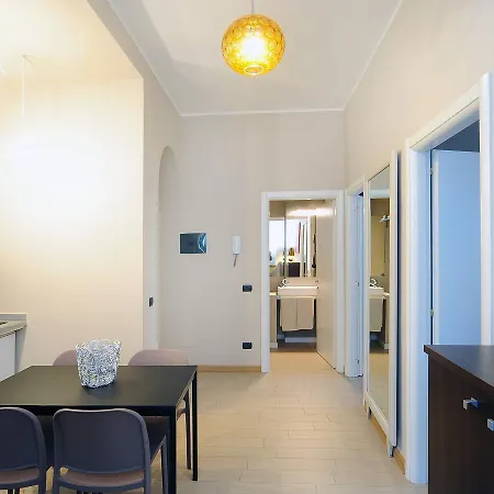 Urban District - Old Town 2 Br * Milan