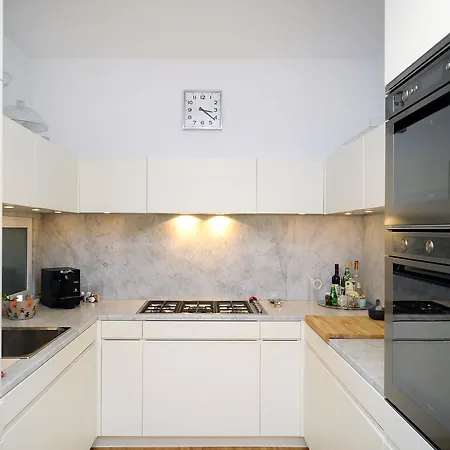Urban District - Isola Exclusive 1br Milan