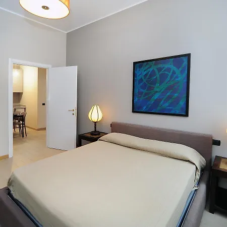 Urban District - Old Town 2 Br Apartment *
