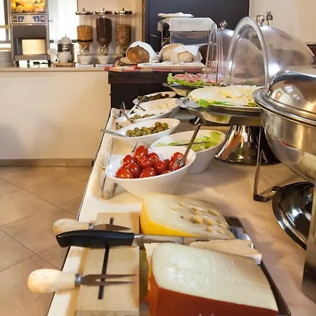 Del Corso 3* Mailand