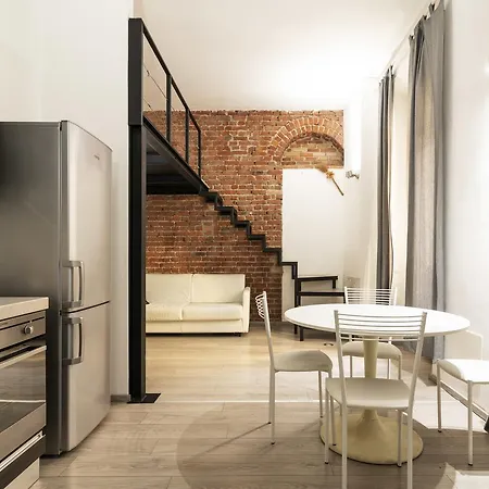 Carmagnola 15 Boutique - By Yoof