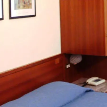 Giulio Cesare 3* Milano