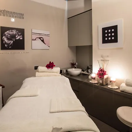 Western The Hub 4*