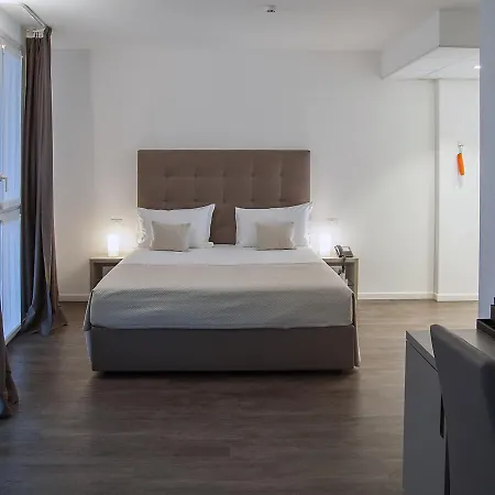 & Urban Padel Aparthotel Milan