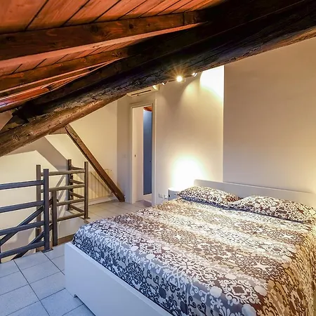 Lovely Attic In * Milan