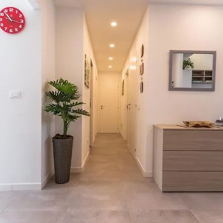 Guesthost - Business Balcony Flat 公寓 米兰