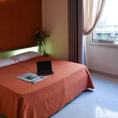 Del Corso 3* Mailand
