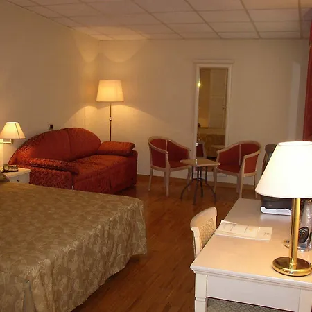 Terminal Hotel