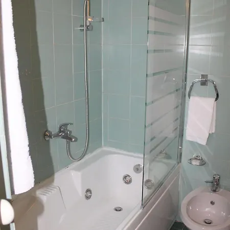 Szálloda Ginosi Arizona 3*