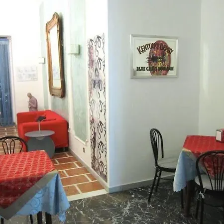 Virgilio Hotel 2*