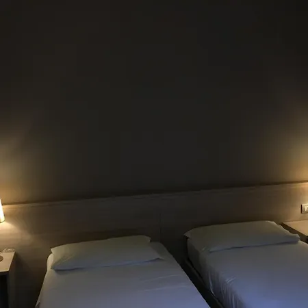 克里斯塔罗莫金巴酒店 3*