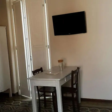 Porta Ronca - B&b, & Apts ロー