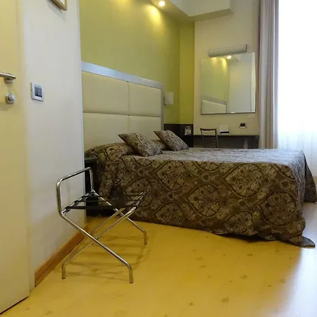 Hotel Piacenza 3*